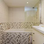Oktogon Spacious Ac Balcony *
