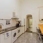 Oktogon Spacious Ac Balcony Apartamento *