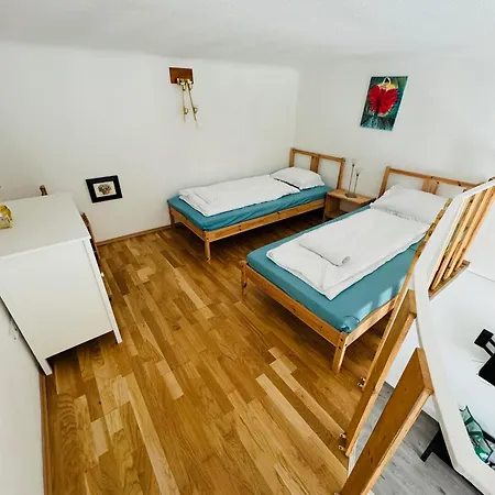 Oktogon Spacious Ac Balcony Lägenhet Budapest