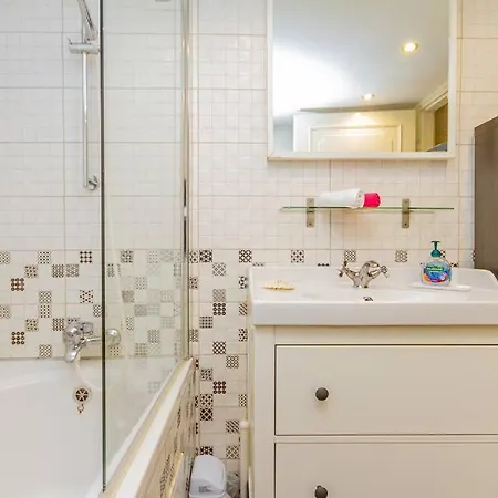 Διαμέρισμα Oktogon Spacious Ac Balcony *