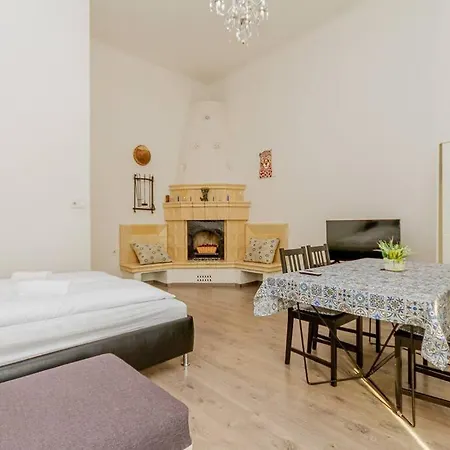 アパート Oktogon Spacious Ac Balcony *