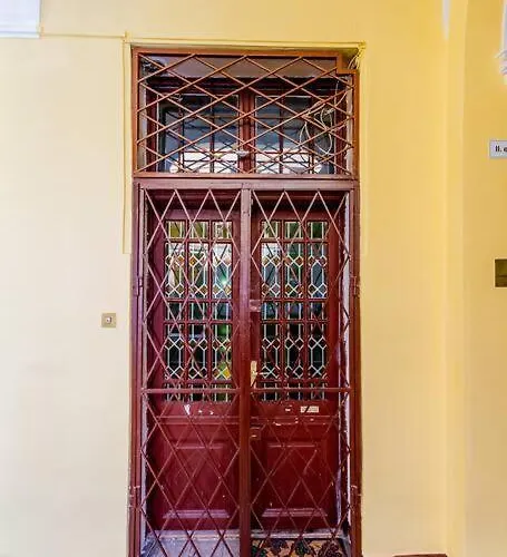 Appartement Oktogon Spacious Ac Balcony
