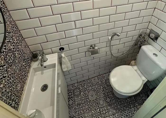 Appartement Oktogon Spacious Ac Balcony Budapest
